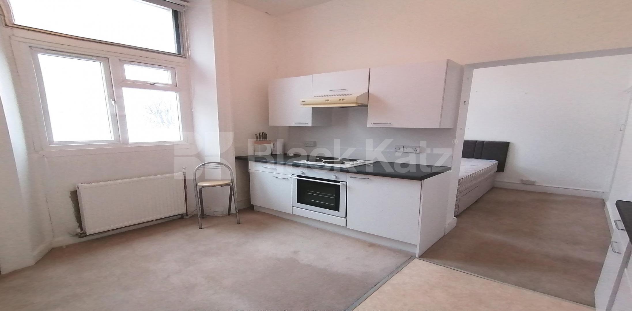 			LET, Studio Apartment, 1 bath, 0 reception Flat			 Warwick Square , Pimlico